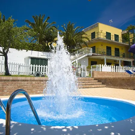 Hotel Le Cave 3*