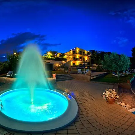 Hotel Le Cave 3*