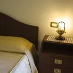 Le Cave Szálloda