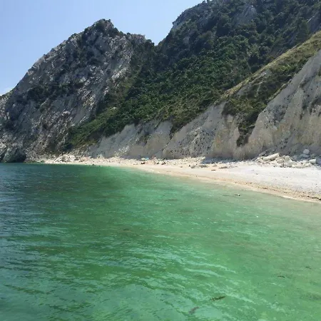 Le Cave 3*